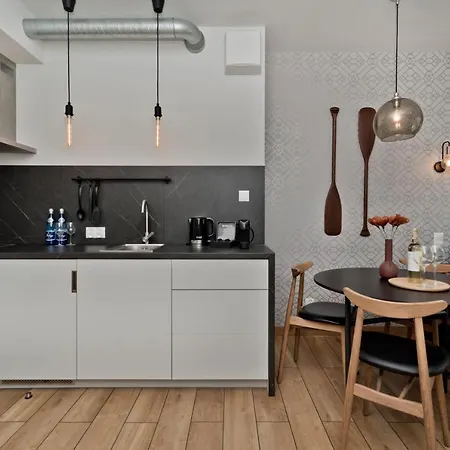 アパート Anchoria Blueapart 4*